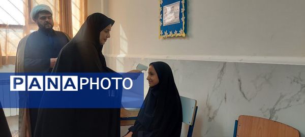 افتتاح اتاق بهداشت در دبیرستان نسرین عرب ساوه