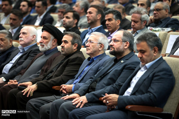 آیین بزرگداشت مقام استاد و سرآمدان آموزشی