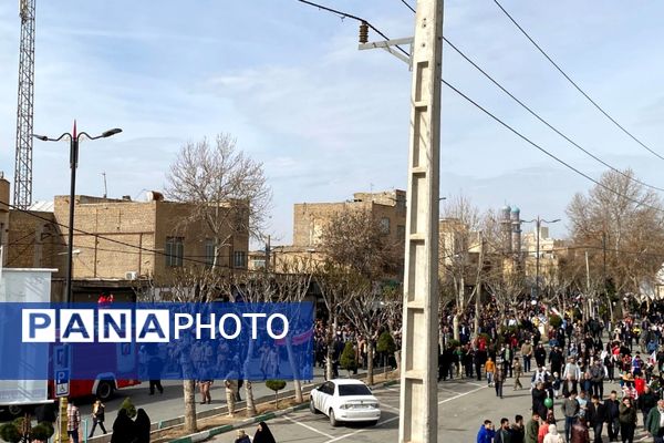 شور انقلابی در پیشوا، همه یکصدا برای ایران در 22 بهمن