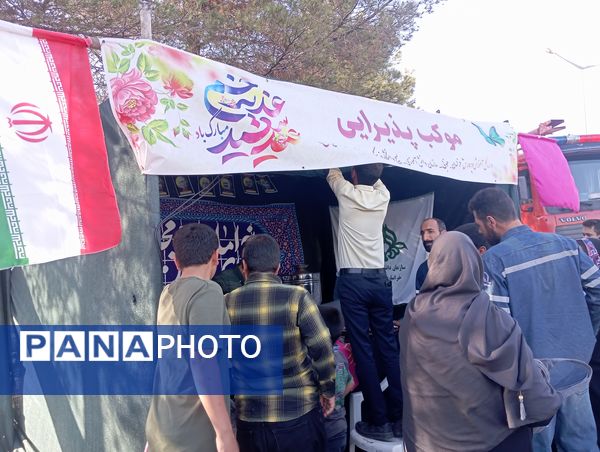 اجتماع مردم شهرستان بیرجند در مهمانی کیلومتری عید غدیر 