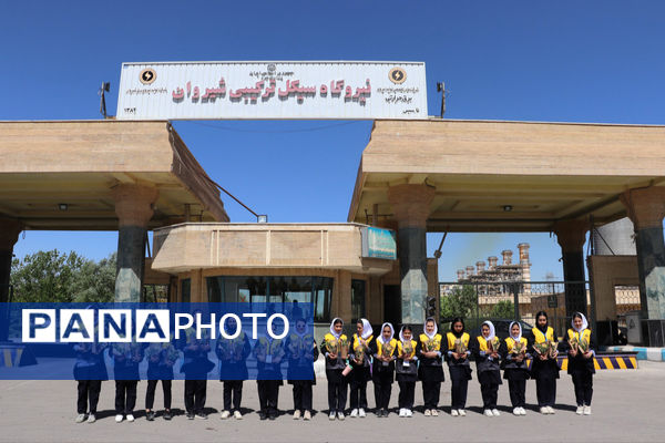 آیین تجلیل از سفیران انرژی برتر نیروگاه سیکل ترکیبی در شهرستان شیروان