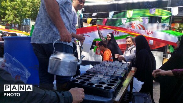 برگزاری مهمونی کیلومتری غدیر در اصفهان