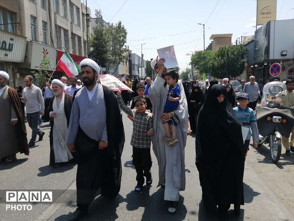 جلوه‌هایی از راهپیمایی 15 خرداد در قم