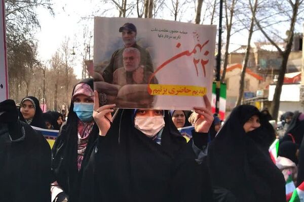 ایستادگی و حضور گرم مردم دماوند در راهپیمایی ۲۲ بهمن