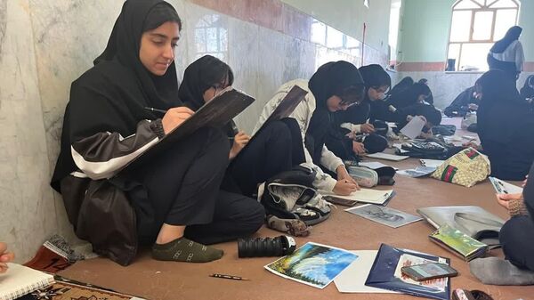 مسابقات فرهنگی‌ هنری با استقبال هنرمندان و دانش‌آموزان برگزار شد