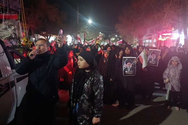 حضور با شکوه مردم آشخانه در هشتمین شب عزاداری رهبر معظم انقلاب