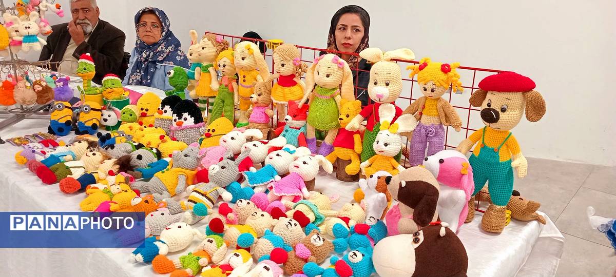 نمایشگاه انجمن خیریه ام اس در مجتمع طلای سفید بجنورد