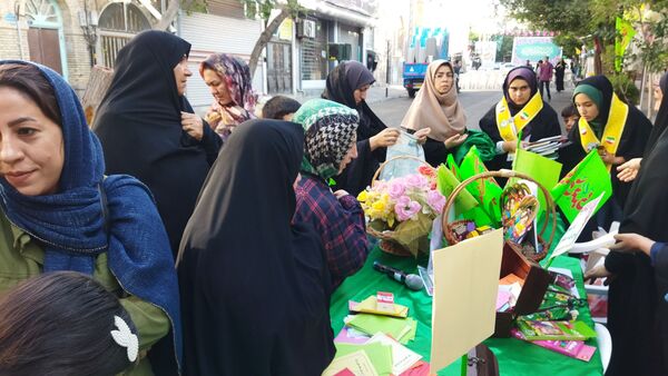 جشن وحدت و ولایت با حضور پرشور دانش‌آموزان اسکو