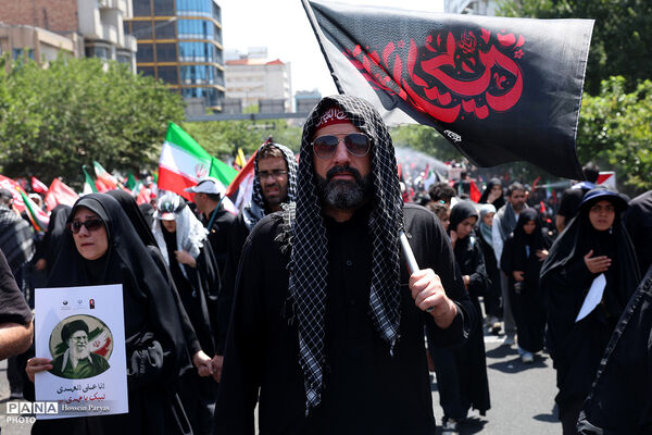 مراسم تشییع پیکر مطهر رهبر شهید انقلاب در تهران - 1
