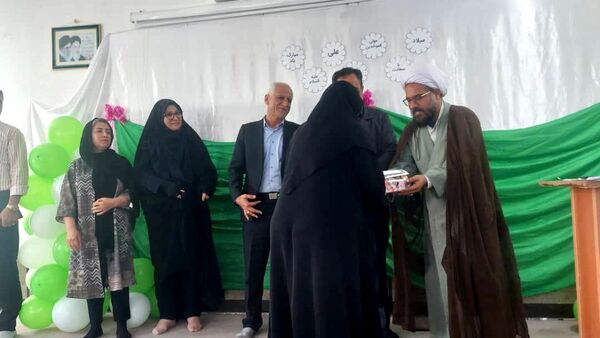 شور و شوق دانش‌آموزان در روز پدر
