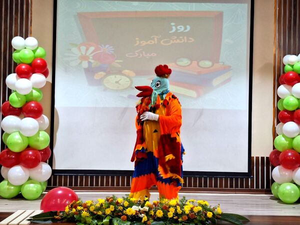 فریاد آزادی و همبستگی در دبستان آرمینه مصلی‌نژاد