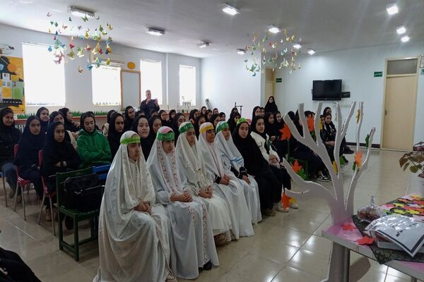 بازدید دانش‌آموزان از کانون پرورش فکری کودکان و نوجوانان