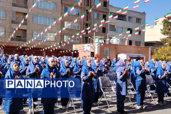 آیین نواختن گلبانگ انقلاب اسلامی با حضور استاندار فارس