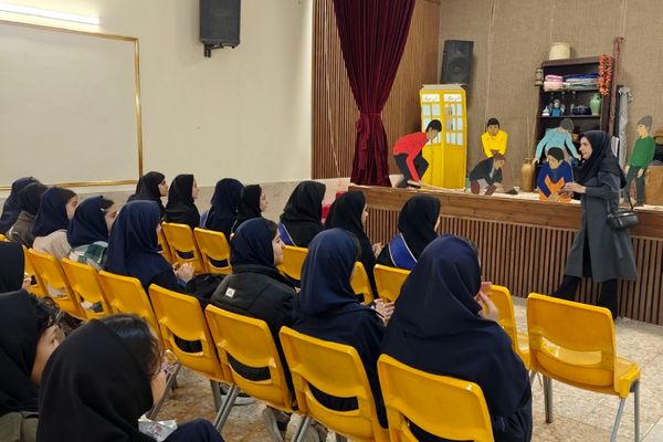 همایش همیاران مشاور دختران متوسطه اول و دوم در کانون شهید آوینی 