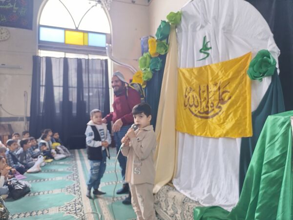 مسجد حسین‌بن‌علی (ع) میزبان لبخند دانش‌آموزان در جشن میلاد دو امام
