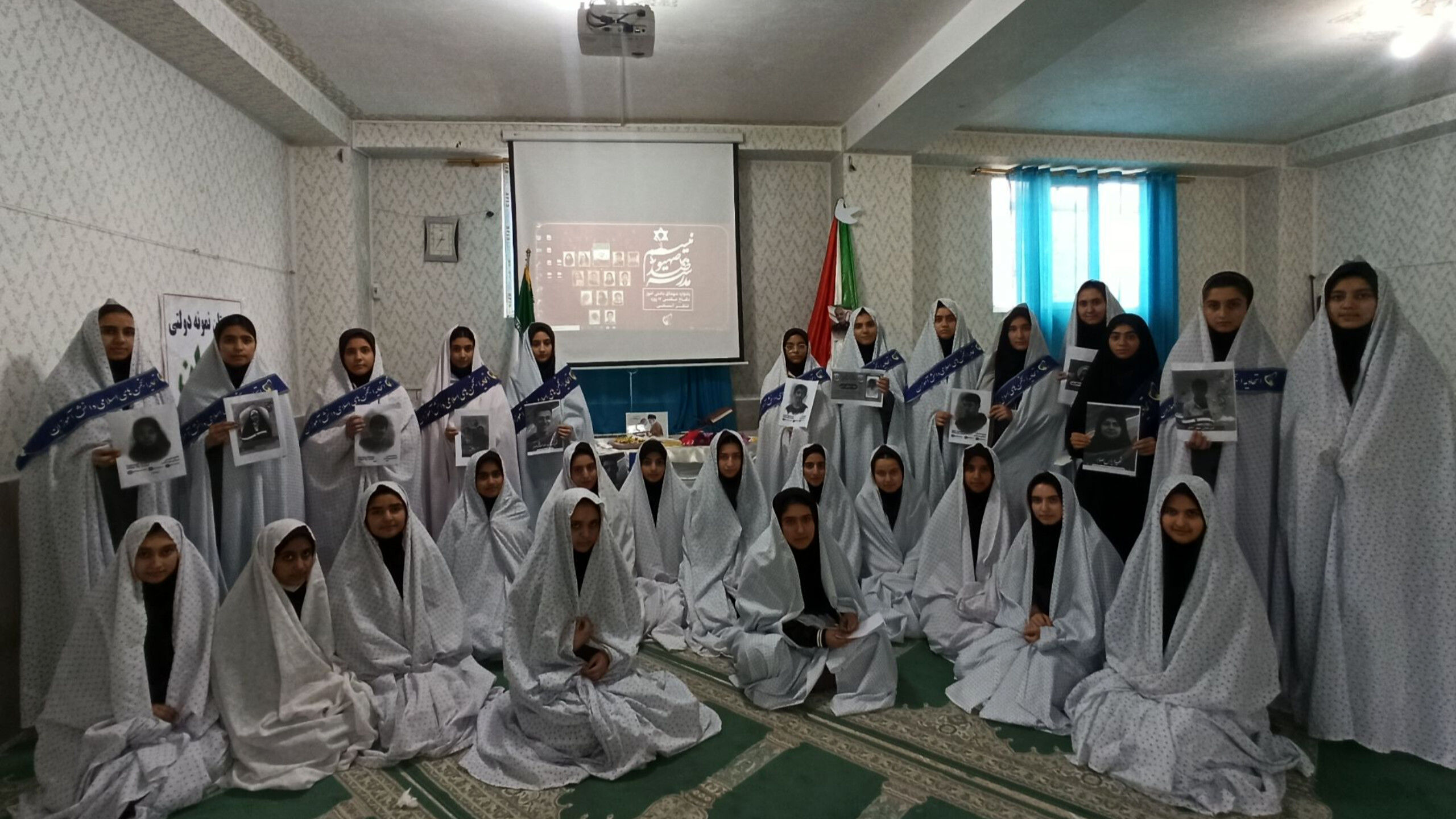 برگزاری هیئت انصارالمهدی (عج) در دبیرستان رضوان