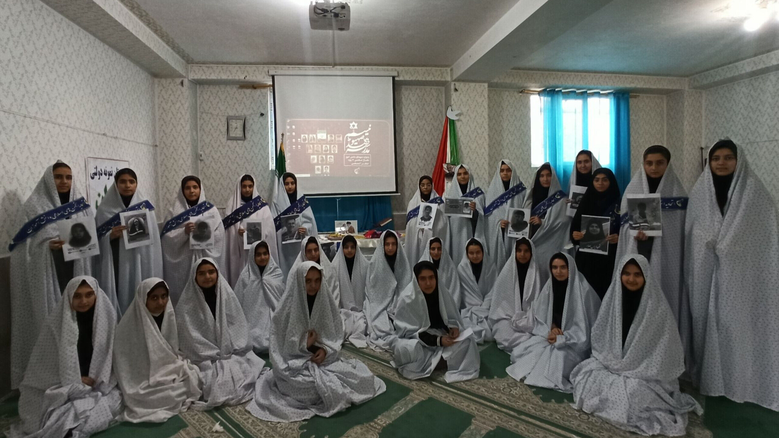 برگزاری هیئت انصارالمهدی (عج) در دبیرستان رضوان