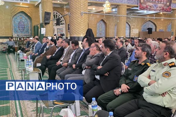 برگزاری یادواره سه هزار ستاره، ۳۰۰۰ چراغ راه به مناسبت هفته دفاع مقدس در شهرستان قرچک