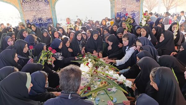 مراسم تشییع شهید گمنام در شهر سفیددشت 