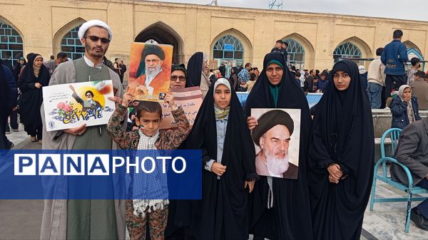 خاطره‌هایی زنده از راهپیمایی ۲۲ بهمن نیشابور