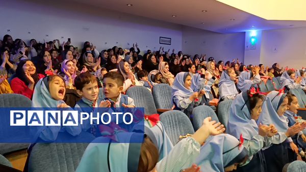 جشن یلدای مدرسه غیر دولتی مهر و ماه آشخانه 