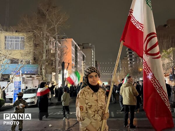 مبارزه مردم کرج  با دشمن آمریکای صهیونی در بیست‌وسوم  راهپیمایی