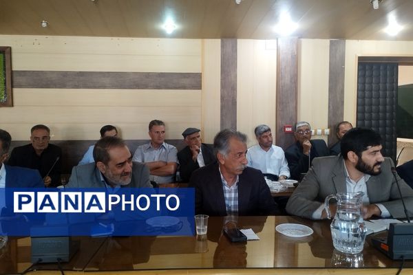 نشست شورای کشاورزی قروه با محوریت مدیریت آب و برق
