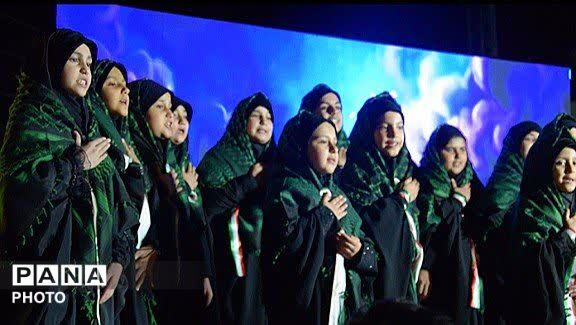 چهل‌ودومین حضور دانش‌آموزان و فرهنگیان در مسیر راهپیمایی کرج