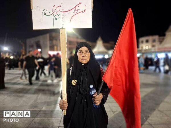 حال وهوای میدان شهدا در آستانه تشییع پیکر رهبر شهید ایران