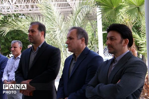 گرامی داشت مقام معلم و آئین گلباران مزار شهدای گمنام
