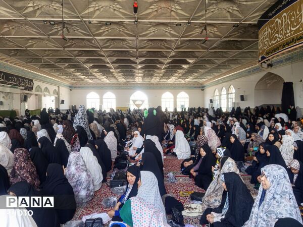 نماز جمعه ای با عطر رمضان در کاشمر 