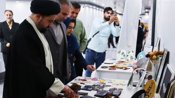 نمایشگاه دستاورد‌های هنری معلولان اعصاب و روان در محمدشهر کرج