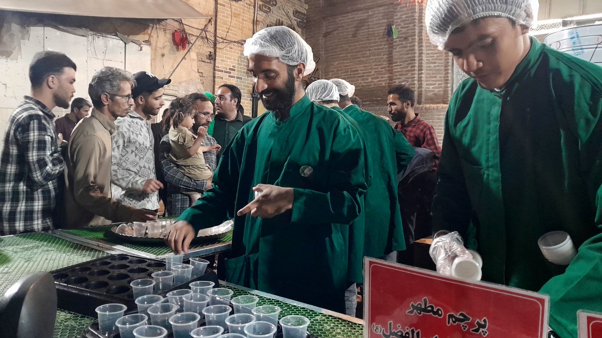 یک استکان چای؛ یک دنیا محبت