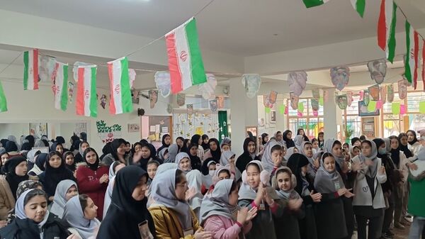 جشن نیمه شعبان در دبستان پنجم مهر مشهد 