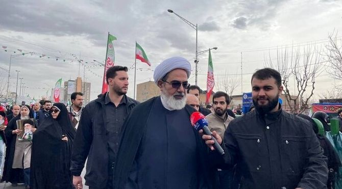 ملت آماده جانفشانی در برابر دشمن است