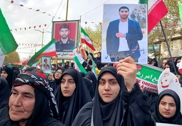 اجتماع مردمی بانوان قهرمان خرم آباد