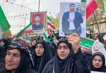 اجتماع مردمی بانوان قهرمان خرم آباد