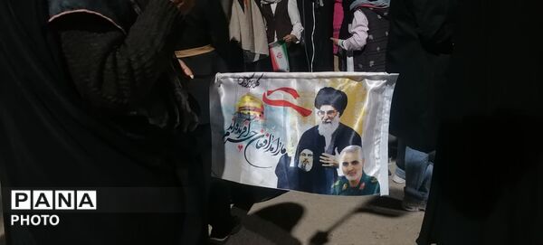 حضور پرشور مردم در بلوار حسینیه شهدای شهر بار