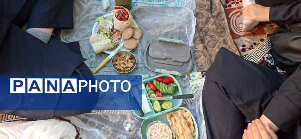 آیین صبحانه سالم در دبیرستان اخوان کریمی قم