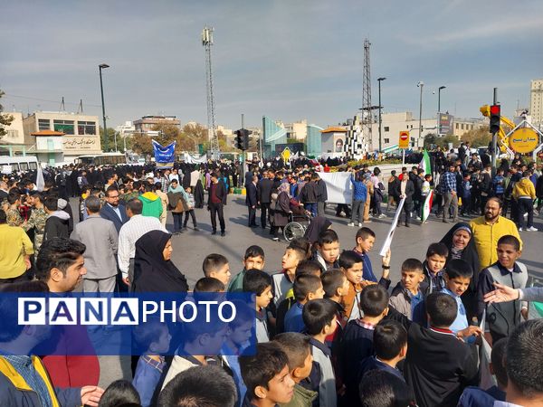 راهپیمایی 13آبان در میدان بسیج مشهد