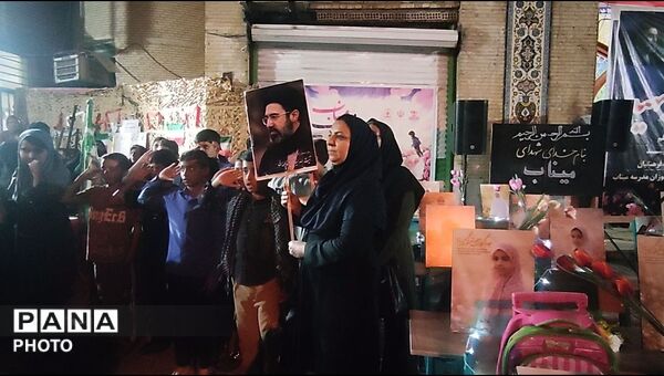 حضور گسترده مردم حاجی‌آباد در یادواره رهبر شهید و شهدای فرهنگی 
