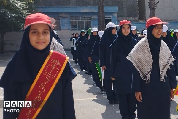 مراسم هفته نیروی انتظامی در مدرسه یاس‌نبی و فتح بهارستان‌دو
