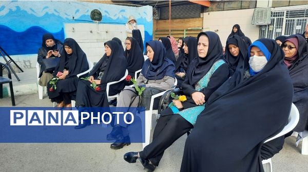 وداع دانش‌آموزان دبیرستان فرهنگیان ناحیه ۷ با شهید گمنام 