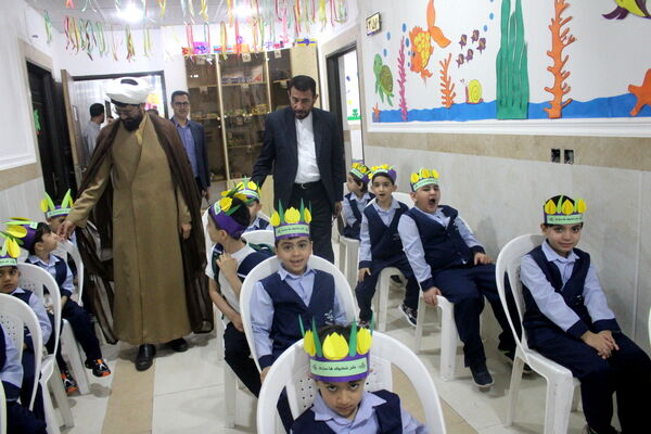 جشن شکوفه ها در دبستان فرهنگ بوشهر