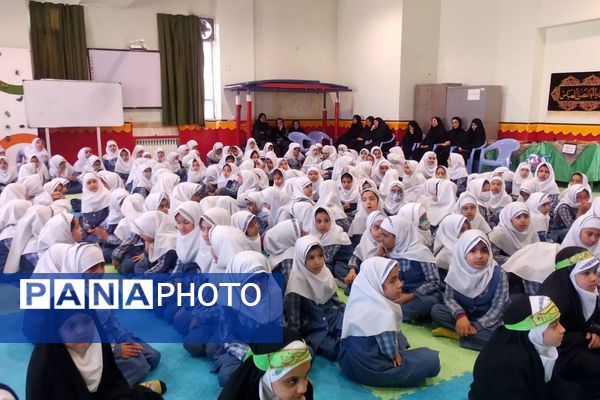 مراسم عزاداری و توزیع نذری به‌مناسبت شهادت حضرت فاطمه زهرا (س) در مدارس شهرستان ورامین