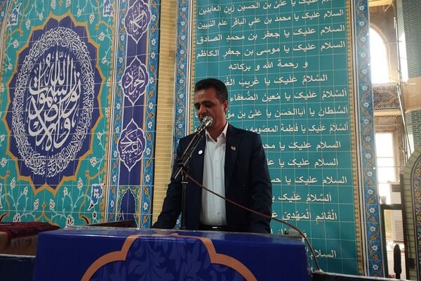برپایی میز خدمت آموزش و پرورش شهرستان قدس در مصلی نماز جمعه