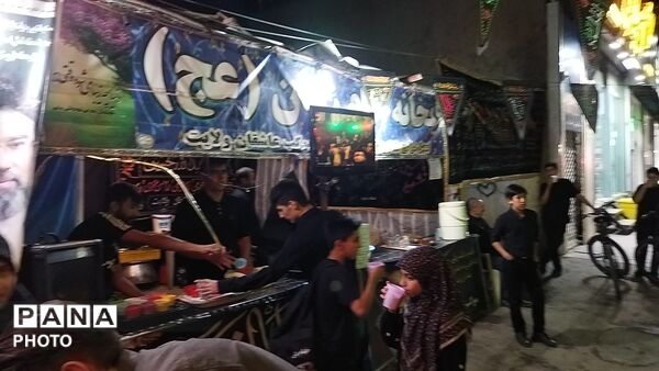 موکب عاشقان ولایت بلوار فضل نیشابور در ششم شب محرم ۱۴۰۵ 