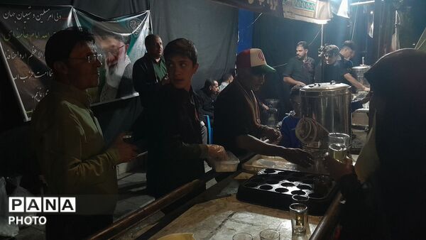 موکب  شهدای روستای آهوان در پنجاه و هشتمین شب 