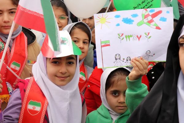 اقتدار مردم نظرآباد در راهپیمایی ۲۲ بهمن