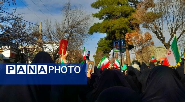 همبستگی یکبارچه مردم غیور و ولایتمدار شهرستان بروجرد در تشییع شهدای امنیت